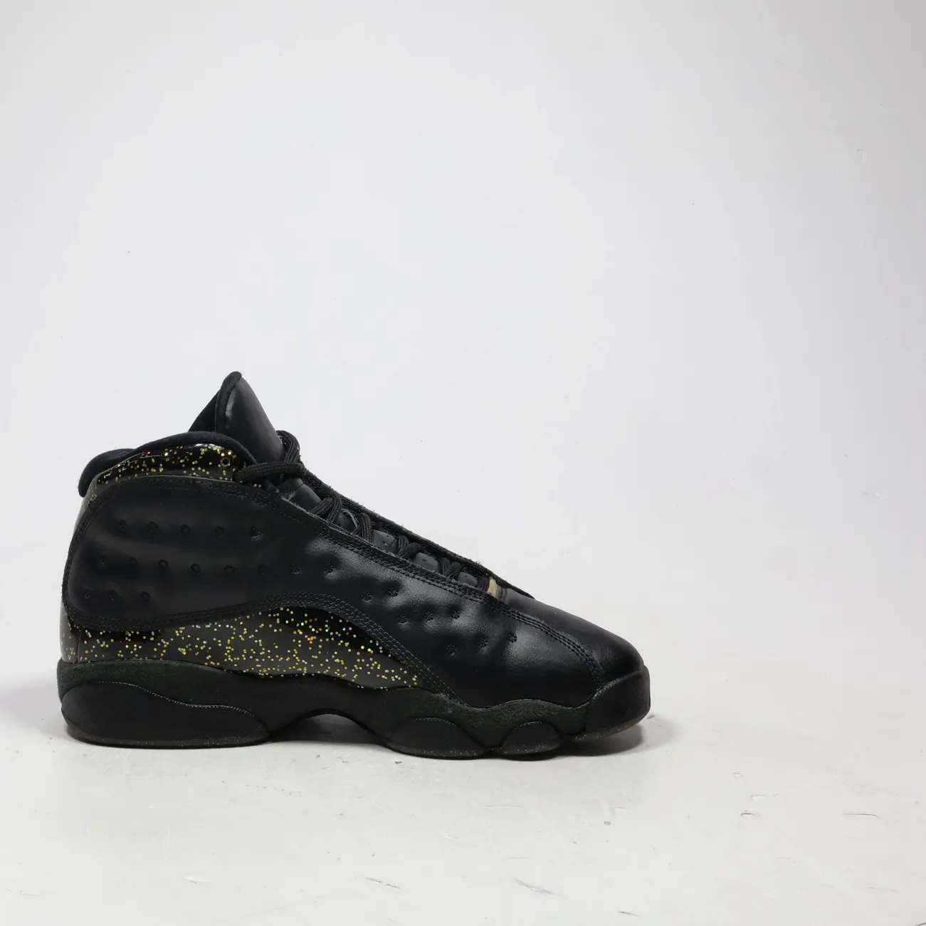 Air Jordan 13 Retro Sport Shoes Leather Black Colour For Men