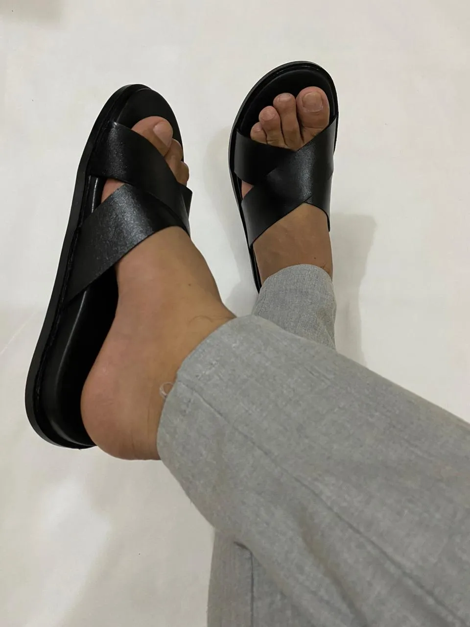 Black Xior Slipper