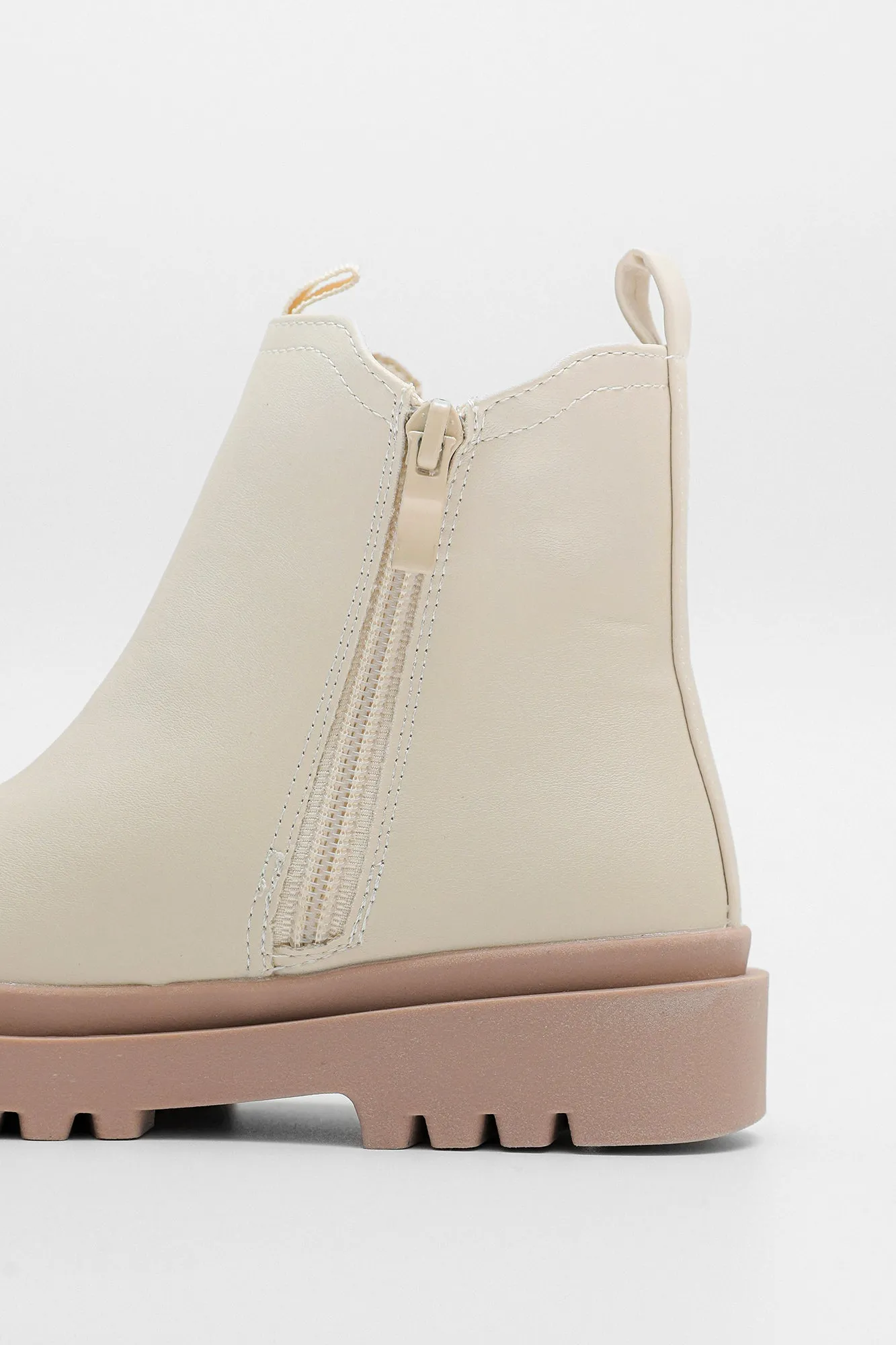 BOOTS (E0033/409/326)