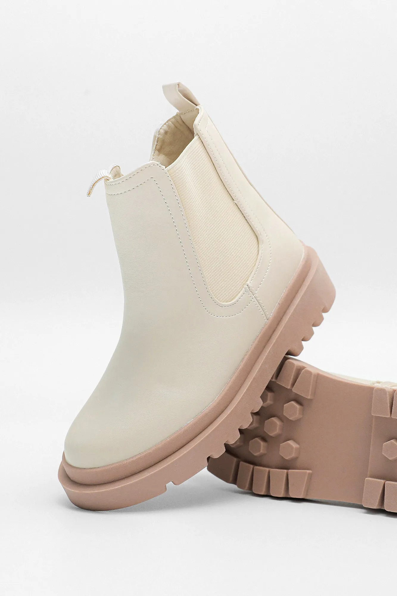 BOOTS (E0033/409/326)