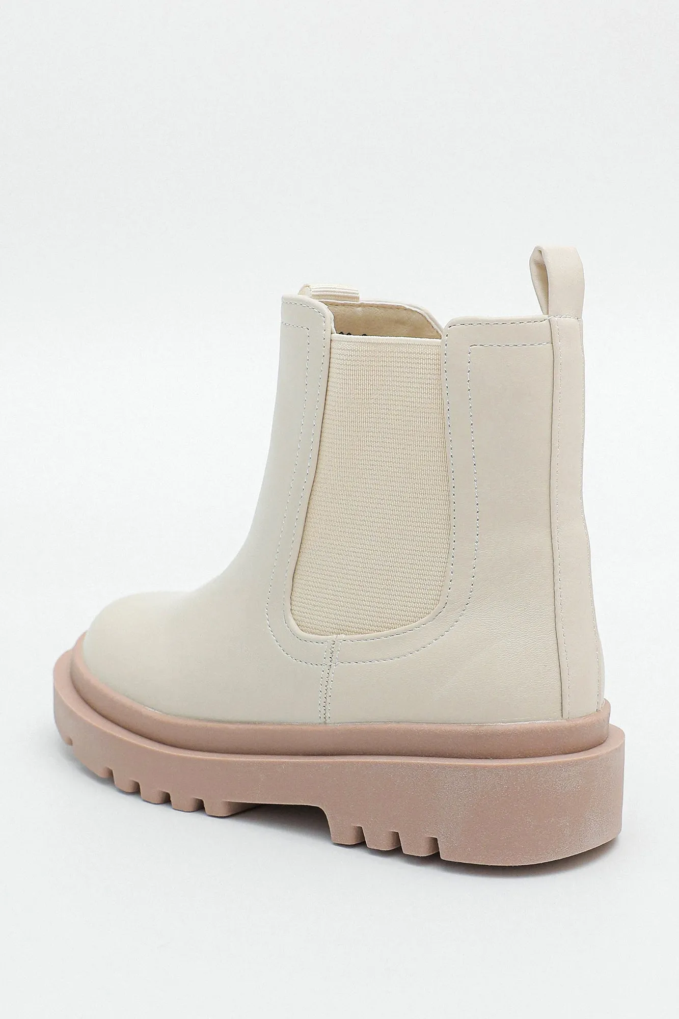 BOOTS (E0033/409/326)