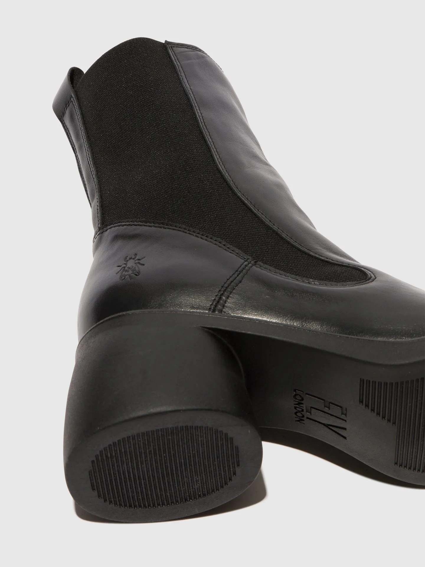 Chelsea Boots HOWI995FLY BLACK