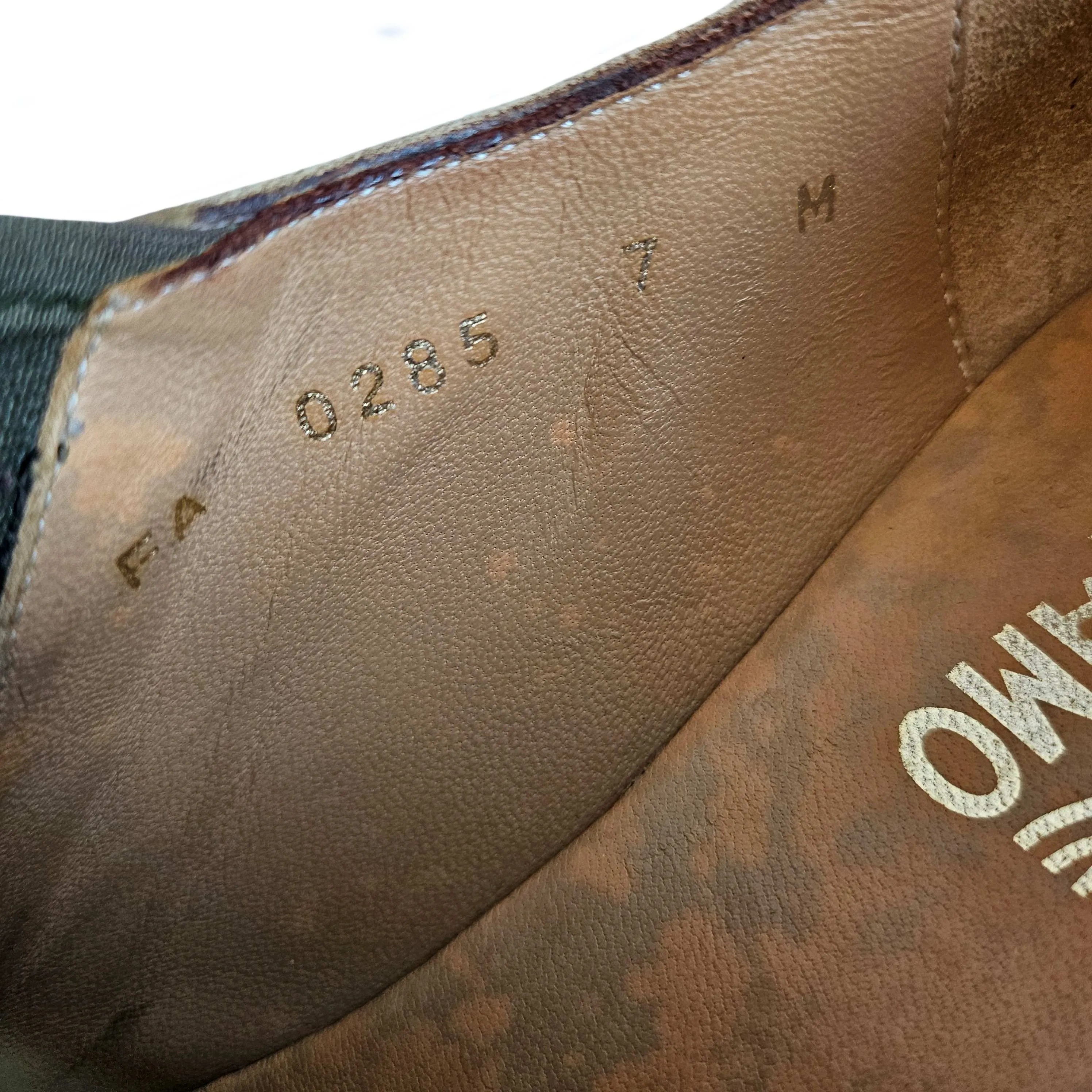 SALVATORE FERRAGAMO GREEN OMBRE DISTRESSED LEATHER OXFORDS (7)