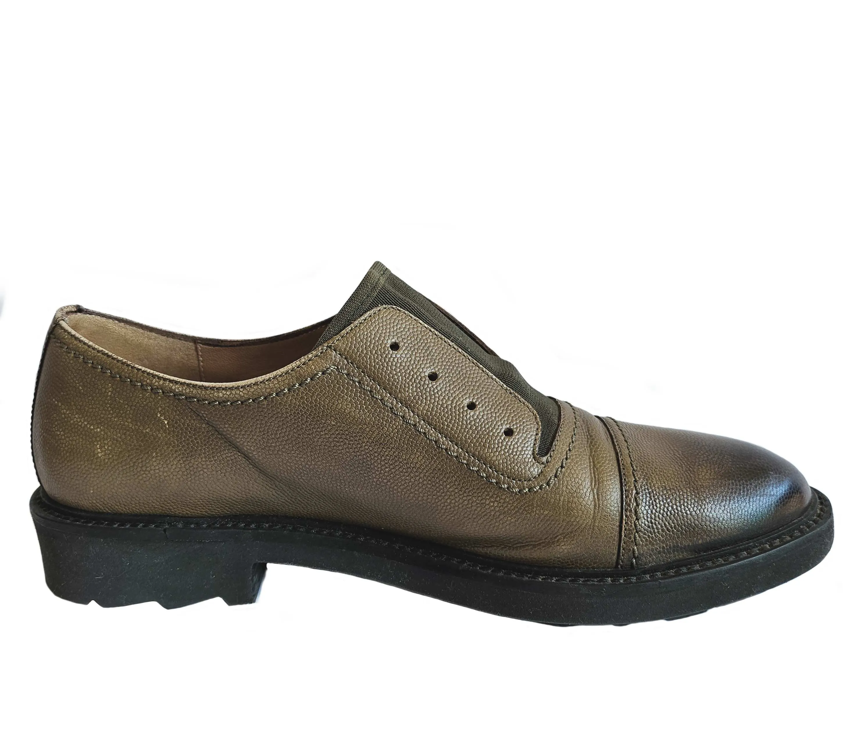 SALVATORE FERRAGAMO GREEN OMBRE DISTRESSED LEATHER OXFORDS (7)