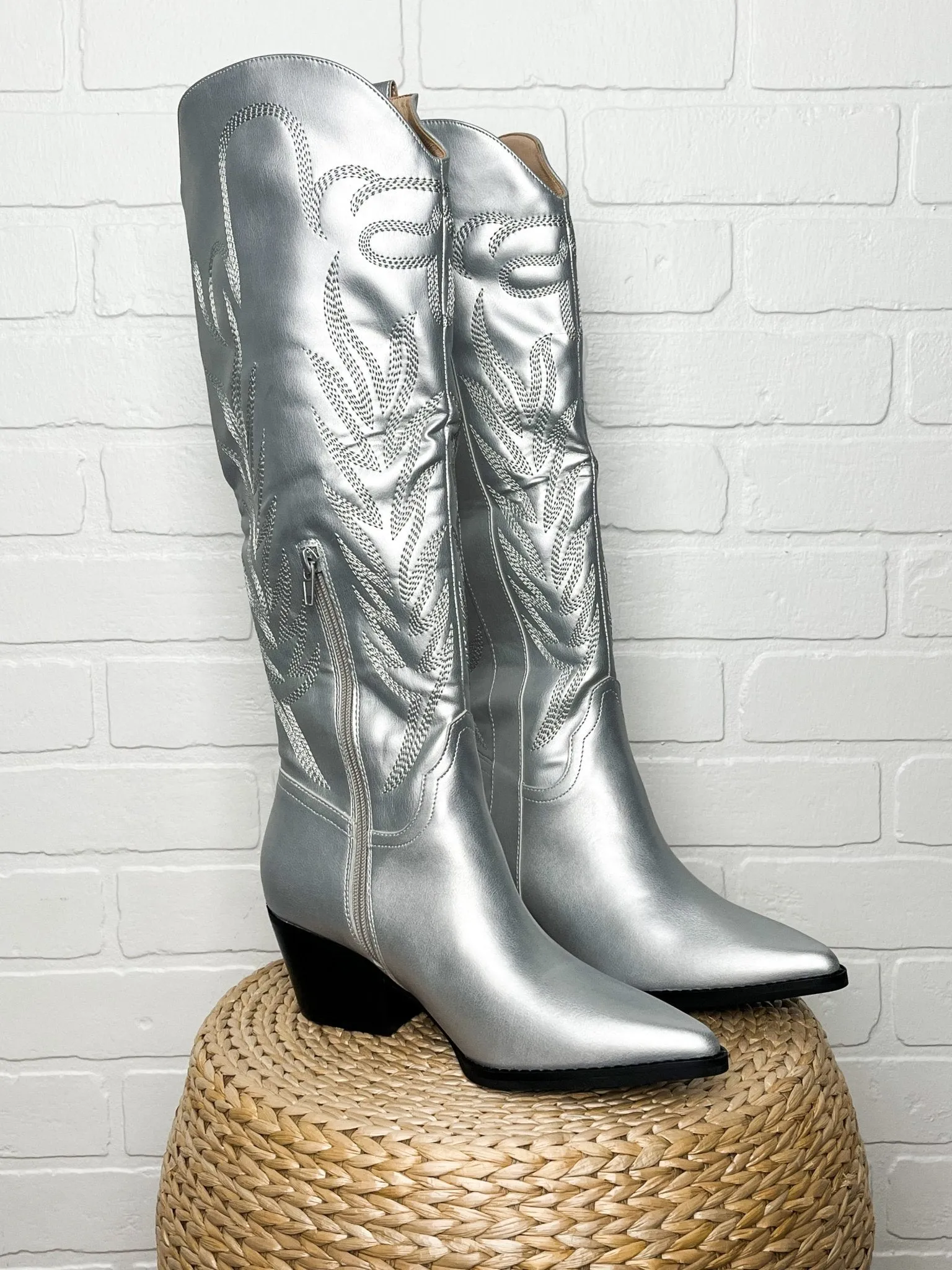 Samara cowboy boots silver