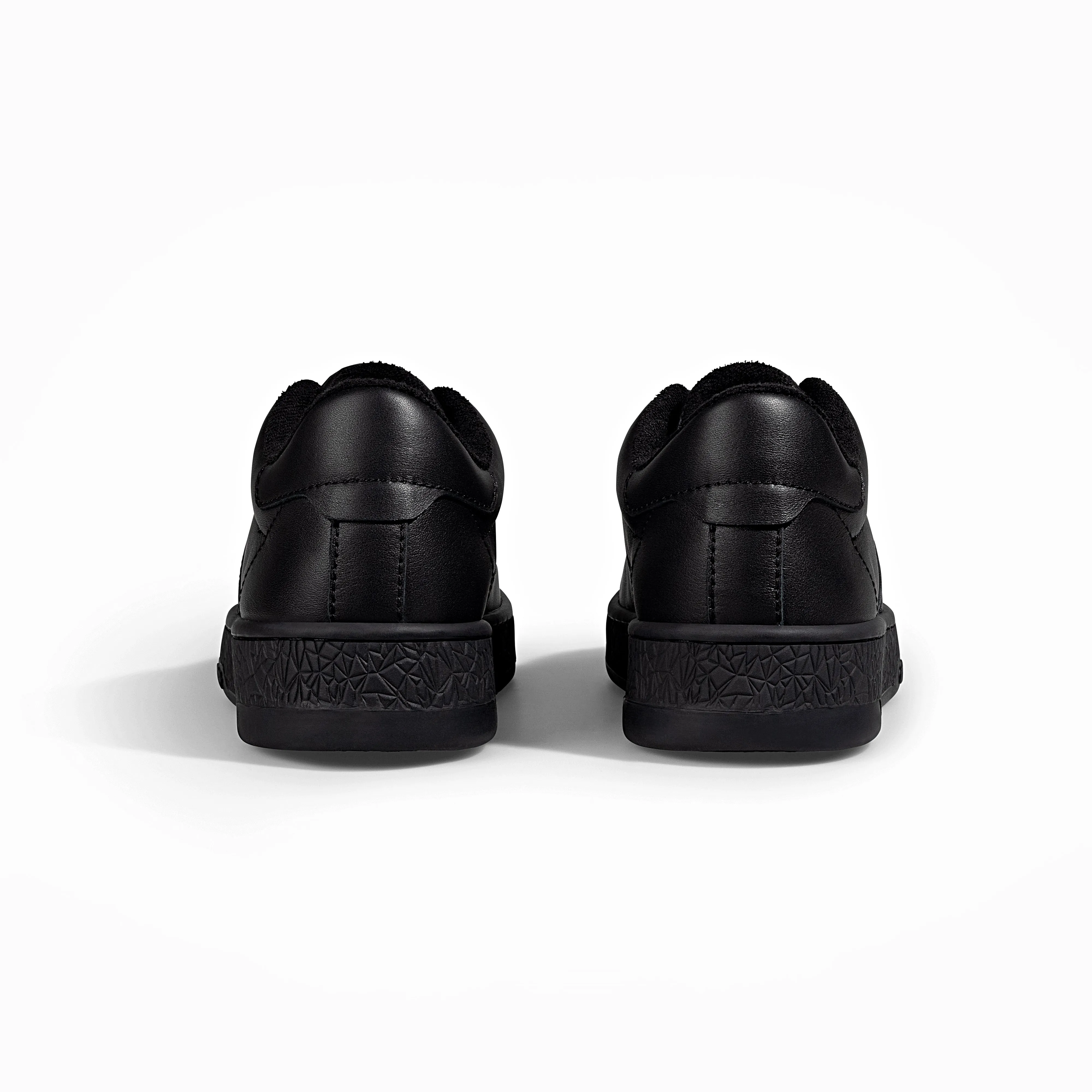 The Manifest Sneaker in Black/Leather Ladies