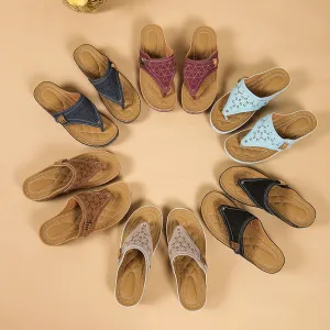 Wholesale Casual Wedge Women's Flip-flops Breathable All-match Lightweight Slippers in stock