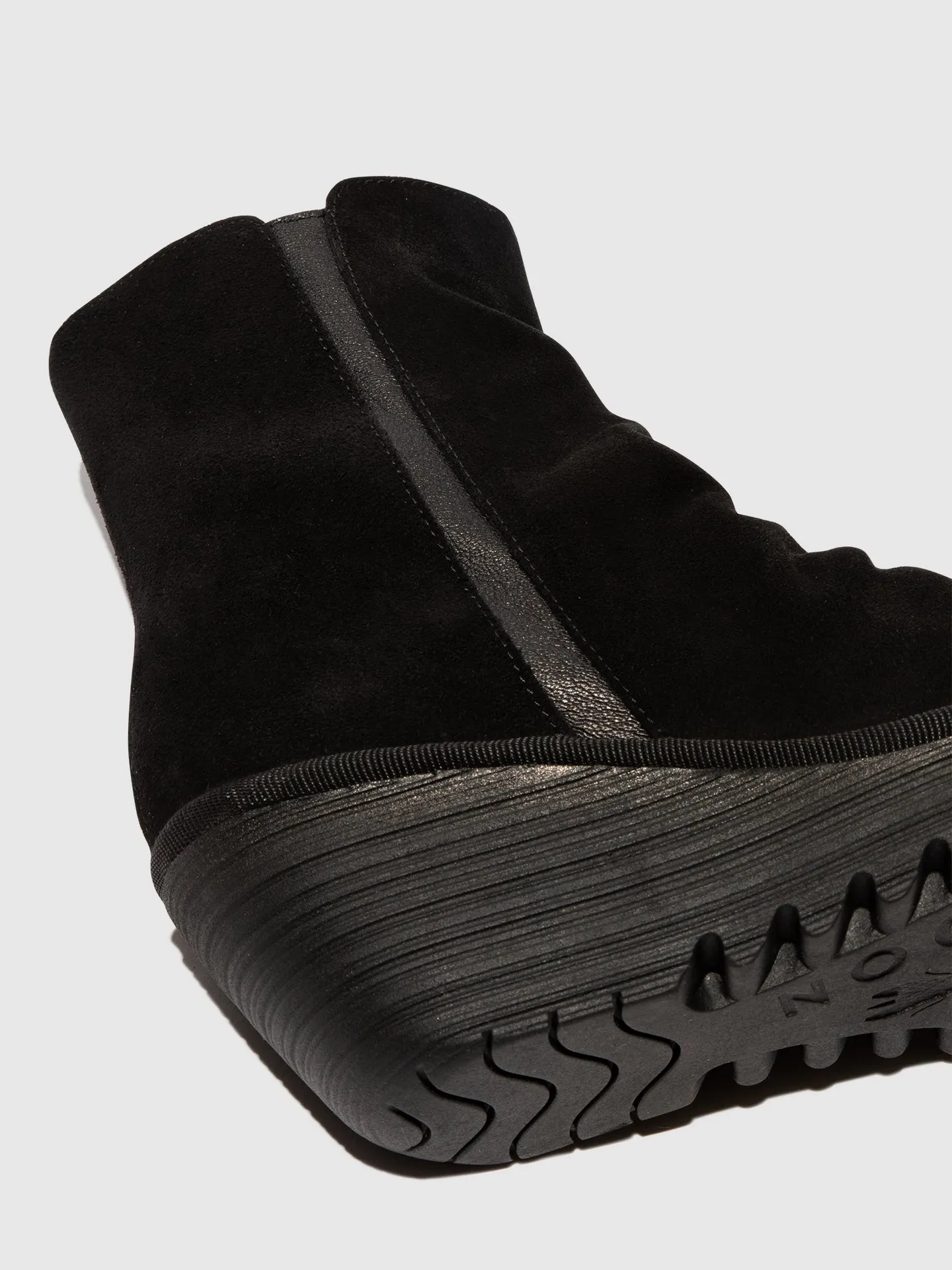 Zip Up Ankle Boots YOPA461FLY OIL SUEDE/MOUSSE BLACK